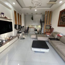 Bán nhà đường số 11, Trường Thọ, Thủ Đức, TP HCM. DT 90m2, 4 tầng, SHR. Giá