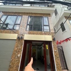 Phố Việt Hưng 8 tỷ thang máy,40m sổ đỏ Long Biên