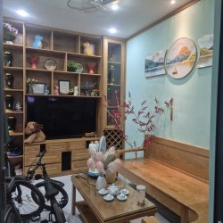 NHÀ ĐẸP – GIÁ TỐT  – CHÍNH CHỦ CẦN BÁN tại bờ kè Bình Trung - Bình Khánh