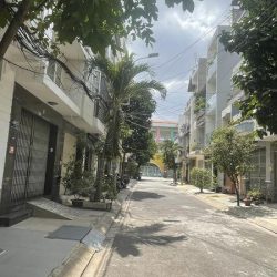 Chỉ 8.5tỷ CHDV 80m2 10Pn vừa ở và cho thuê 35tr/th gần BV Trưng Vương
