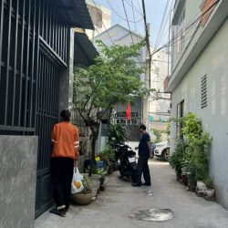Nhà đúc lửng xinh xinh mới đẹp cách chợ hiệp thành 100m