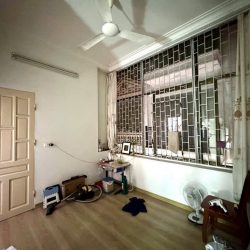 Bán nhà giáp bát 5 tầng dân xây lô góc ô tô thông hoàng mai