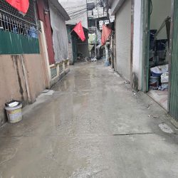 Bán 82M hưng phúc tặng nhà ô tô tránh vào nhà hoàng mai