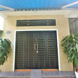 Nhà đẹp- Bán nhà HXH đường Lạc Long Quân, Tân Bình 32m2, 2 lầu, nhà mới, SHR