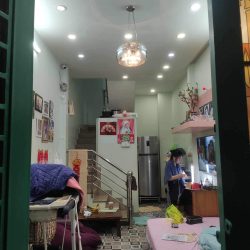 Chỉ hơn 4 tỷ có ngay nhà 4 Tầng kiên cố sát bên trung tâm Quận 1