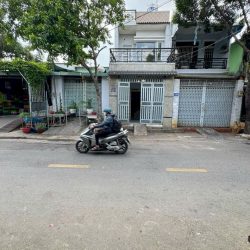 Nhà mặt tiền Lê Văn Quới, Bình Hưng Hòa A, Bình Tân dt 60m2 1 lầu 2pn, 2wc, giá
