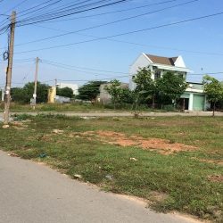 -	BỎ PHỐ VỀ QUÊ CẦN BÁN RẺ 3000m2 ĐẤT NGAY KHU CHỢ DÂN SINH, GIÁ 260 TRIỆU, SỔ H