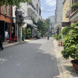 [GẤP] Nhà 70m2, 3 Tầng, ở & cho thuê 250 triệu 1 năm, gần đường Lạc Long Quân F1