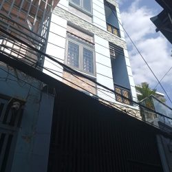 Bán nhà Quận 7 GIÁ RẺ, 3 Tầng nở hậu Phong Thủy, đường Lê Văn Lương