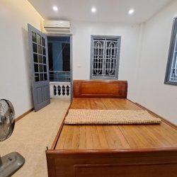Bán nhà nguyễn đức cảnh 5 tầng ở ngay lô góc hoàng mai