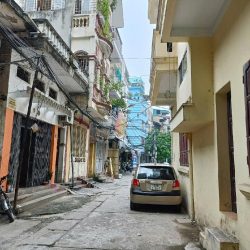 Bán 58M giáp bát tặng nhà ô tô 7 chỗ vào ra hoàng mai