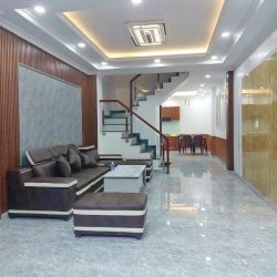 NHÀ ĐẸP 1 LẦU HẺM 118 NGUYỄN THỊ THẬP Q7