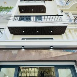 Nhà 4 tầng, ngang 4.5m, mặt tiền đường Út Tịch, 7Tỷ Ít