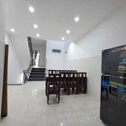 Bán nhà 3 tầng mặt tiền kinh doanh Nguyễn Công Trứ Sơn Trà Đà Nẵng-95m2-Hơn 9 tỷ