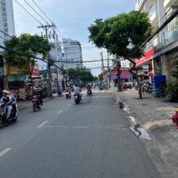 Bán nhà Mặt Tiền Trần Hưng Đạo P.10 Q.5 DT: 4.2x21m, 2 lầu ST giá: 25 tỷ TL