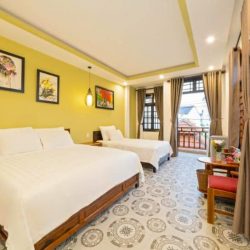 Do chuyển đổi mục đích kinh doanh,cần bán lại villa ven sông lớn ở Hội An