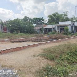 Bán gấp nền thổ 136m2, 2 mặt tiền, SHR, KV dân cư đông, đường xe hơi,