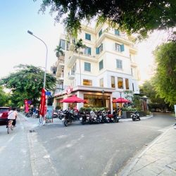 Bán 42M võ thị sáu tặng nhà phân lô vỉa hè ô tô kinh doanh hai bà trưng