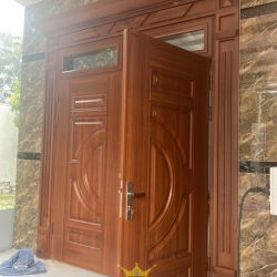 Cửa Thép Vân Gỗ Làm Cửa Chính