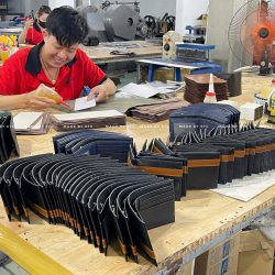 công ty sỉ đồ da thật