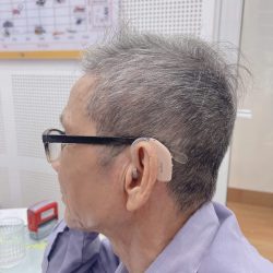 máy trợ thính cho người cao tuổi