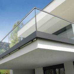 Lan can kính và một số phụ kiện đi kèm quan trọng