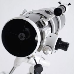 KTV phản xạ Sky-Watcher 150f750 (F5) Parabol kèm chân EQ3-D ống thép