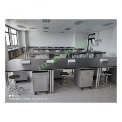 Bàn thí nghiệm linh hoạt