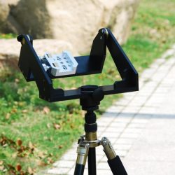 Tripod đa năng cho kính thiên văn và ống nhòm