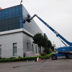 Cung cấp tạp vụ, quét màng nhiện, sàn nhà xưởng