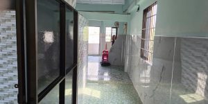 CHO THUÊ NGUYÊN LẦU 3 PHÍA TRƯỚC+ SÂN THƯỢNG 150M2 + NỘI THẤT MẶT TIỀN 86B HÙNG