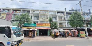 BÁN NHÀ GÓC 2 MT ĐƯỜNG NGUYỄN THỊ BÚP 18X25M