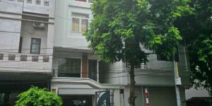 Bán nhà Ngọc Thụy gần chợ 12 tỷ 60m ô tô đỗ,gần phố,Long Biên