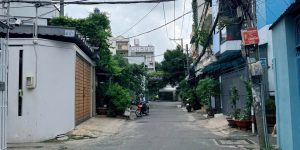 Cách 1 Căn  Là  Ra Mặt Tiền Thạch Lam 67m2 Vuông vức Dòng Tiền 240Tr/ Tháng
