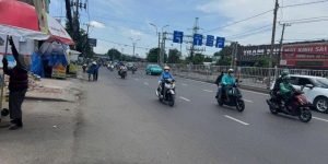 Bán nhà Mặt tiền Quốc lộ 13, gần Phạm Văn Đồng, 5,6x29m,  CN 71m2, Cấp 4 - chỉ