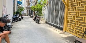 TRUNG TÂM VIP BÀN CỜ QUẬN 3 - 5 TẦNG KTS THIẾT KẾ - SÁT VÁCH Q1 Q10 - 40M²