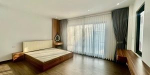 Nhỉnh 8 tỷ, nhà dân xây cầu diễn 48m2x5 tầng, rộng rãi, ô tô gần, tặng nội