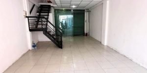 Bán nhà Mặt tiền Đông Hồ - ngay chợ Vải Tân Bình, 4,5x9m - 3 Tầng, tiện Kinh