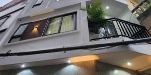 Bán nhà ngõ 158 Nguyễn Văn Cừ .DT 60m2 xây 6 tầng mới 100%.