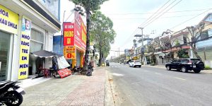 TUYỆT PHẨM nhà 3 Tầng có Garage Ô tô. Gần ngã 3 Lý Thường Kiệt và Trần Ngọc Giải