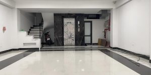 Nhà nguyên căn 8 tầng cho thuê giá rẻ, tại 11 Thái Hà. LH 0929236669