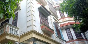 Cho thuê biệt thự 5 tầng và khuân viên 1500 m2