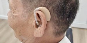 Bác tưởng máy hỏng… Nhưng thực ra đôi tai đã thay đổi sau 6 năm