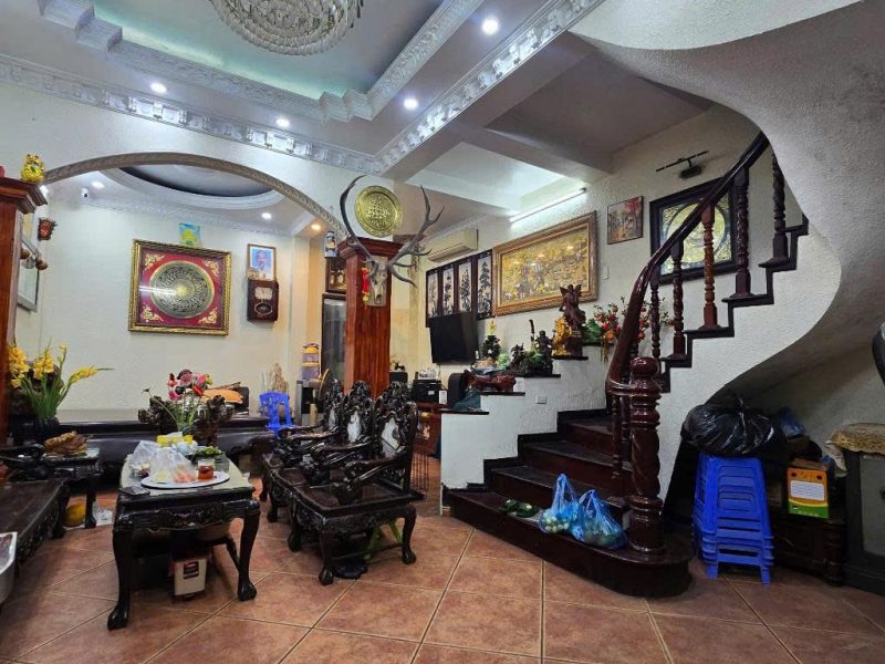 sieu-hiem-dai-la-ban-70m-tang-nha-gan-pho-hai-ba-trung