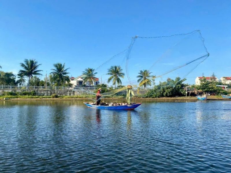 do-chuyen-doi-muc-dich-kinh-doanh-can-ban-lai-villa-ven-song-lon-o-hoi-an