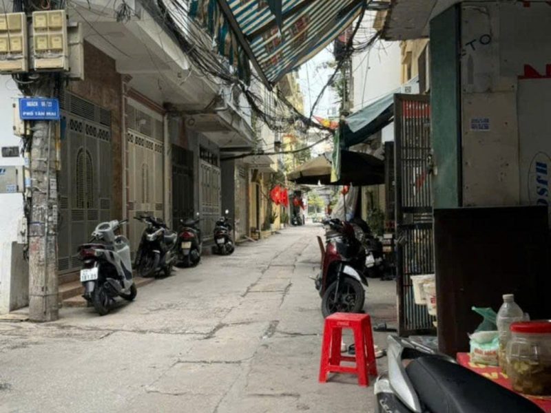 ban-nha-tan-mai-5-tang-dan-xay-o-to-cach-20m-hoang-mai