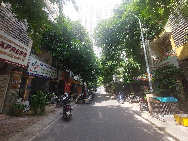 ban-nha-tam-trinh-5-tang-o-cho-thang-may-phan-lo-o-to-tranh-dung-do-kinhdoanh-hm