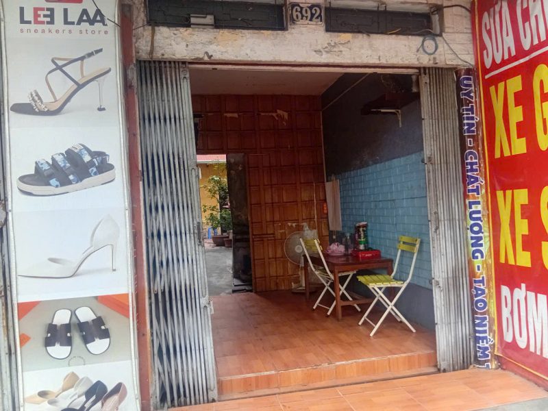 cho-thue-cua-hang-mat-pho-692-694-duong-lang-dong-da-ha-noi-gan-nga-4