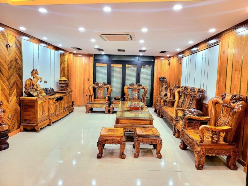 ban-nha-thai-ha-6-tang-thang-may-long-lanh-lo-goc-o-to-tranh-kinh-doanh-dong-da