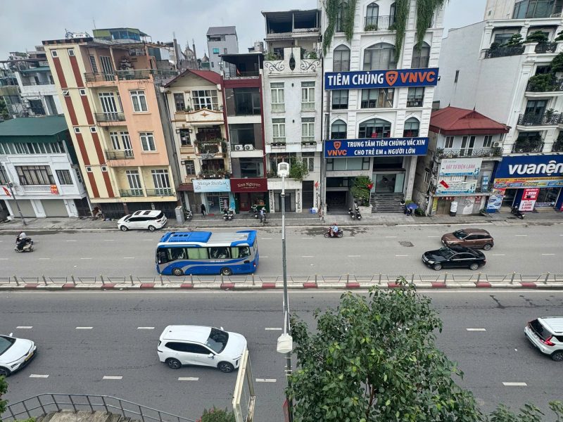 cho-thue-tang-4-can-ho-tang-5-mat-pho-nghi-tam-thang-may-rieng-2-mat-thoang